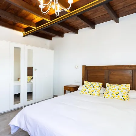 Vakantiehuis Home2book Rural House With Private Pool & Bbq *