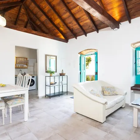 Home2book Rural House With Private Pool & Bbq Tatil Evi